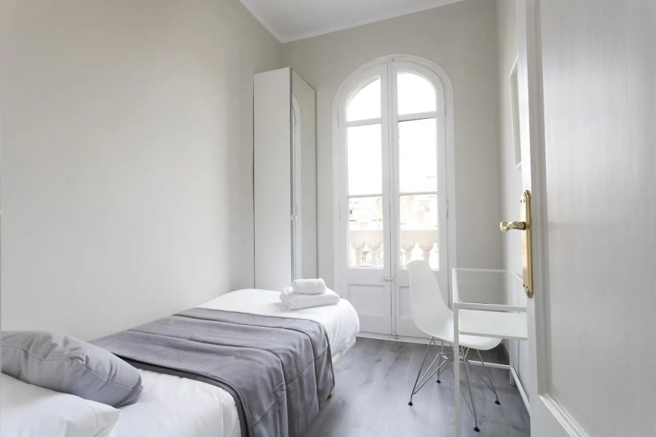 Priority Fira Apartments